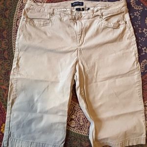 Bandolino khaki Bermuda shorts
